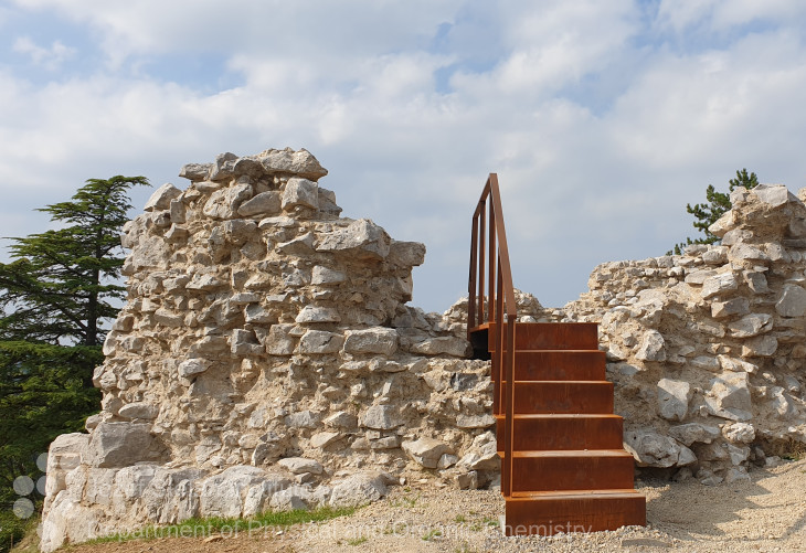 Weathering steel,  Štanjel